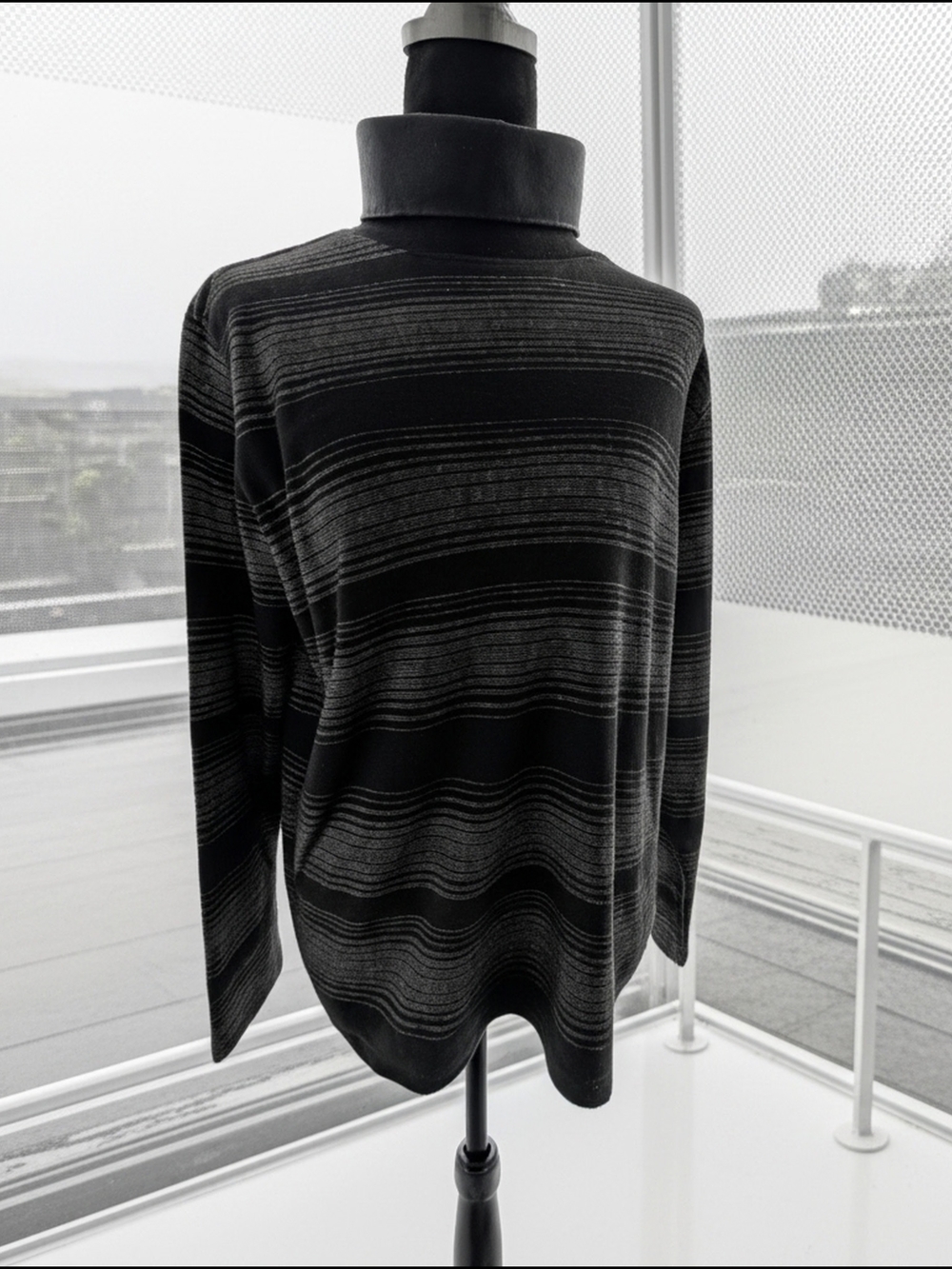 Studio Works Black & Gray Striped Turtleneck Sweater Sz M (040)